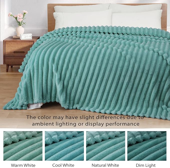 Exclusivo Mezcla Striped Twin Size Fleece Blanket - Image 3