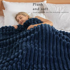 Exclusivo Mezcla Striped Fleece Throw Blanket - Image 2