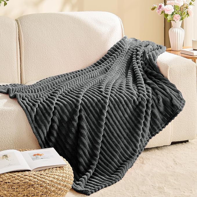 BEDELITE 3D Ribbed Charcoal Grey Fleece Twin Blanket - Image 8