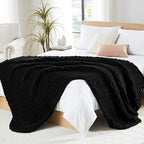L'AGRATY Chunky Knit Throw Blanket by LAGRATY