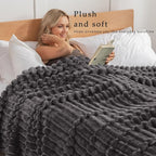Exclusivo Mezcla Striped California King Size Fleece Blanket - Image 2