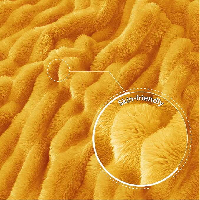 Exclusivo Mezcla Striped Queen Size Fleece Blanket - Image 5