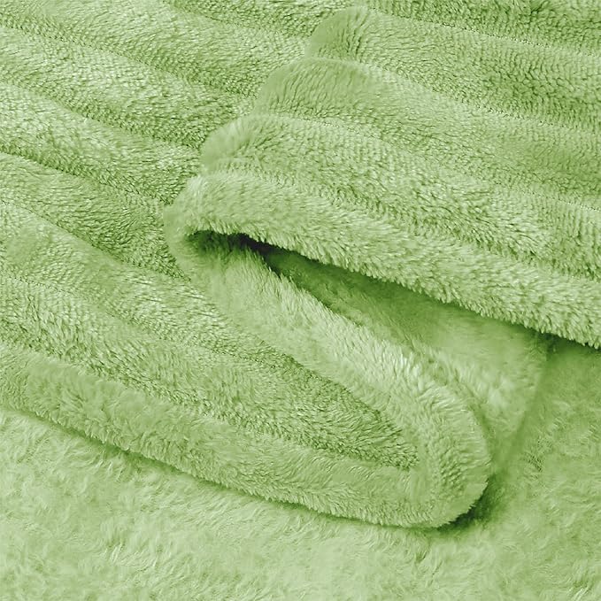 BEDELITE 3D Ribbed Jacquard Green Blankets Queen Size - Image 5
