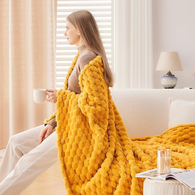 NEWCOSPLAY Fleece Clouds Cozy Queen Blanket - Image 6