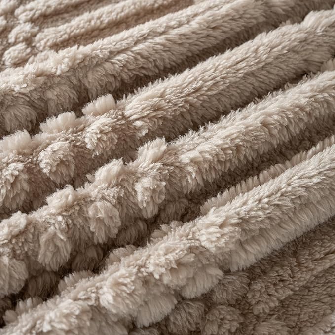 Brown Throw Blanket - Image 5