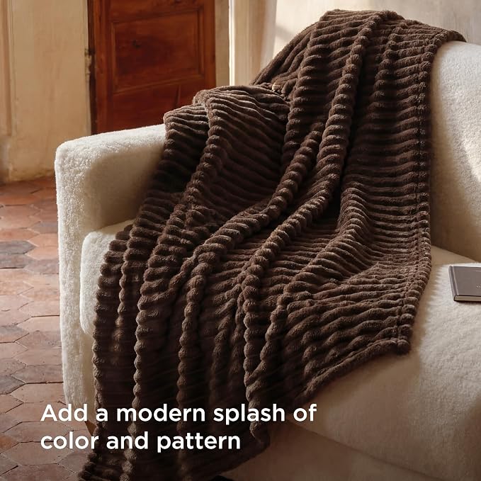 Bedsure Soft Throw Blanket for Couch Decor Gifts Chocolate Brown 50"x70" | - Image 3