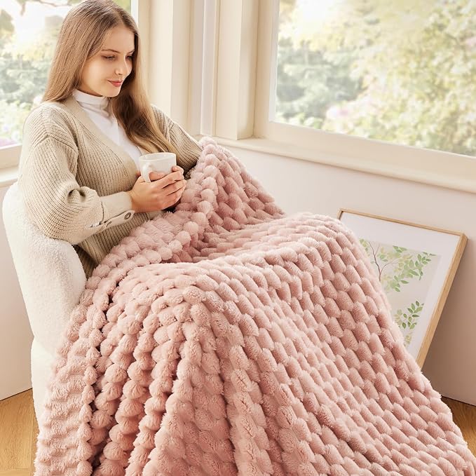 NEWCOSPLAY Fleece Clouds Cozy Throw Blanket - Image 2