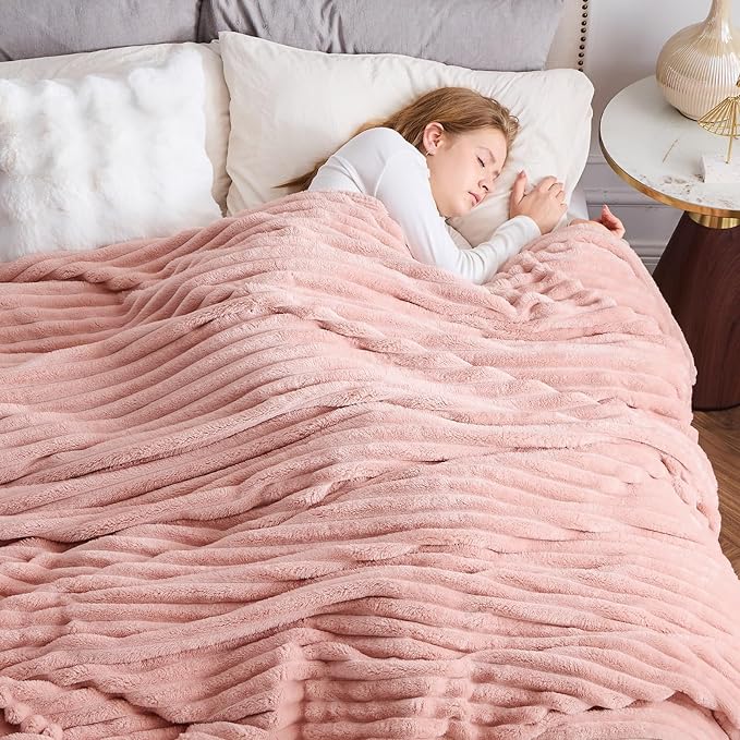 NEWCOSPLAY Fleece Ribbed Cozy Queen Blanket by NEWCOSPLAY