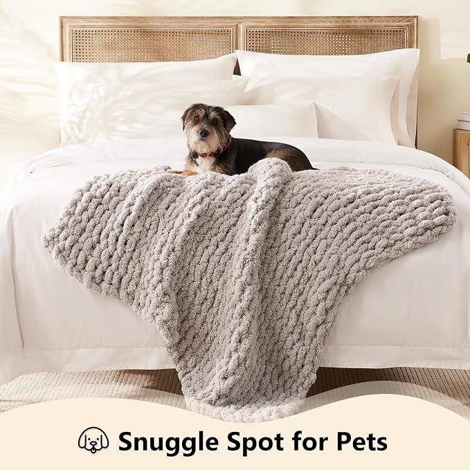 L'AGRATY Chunky Knit Throw Blanket - Image 3