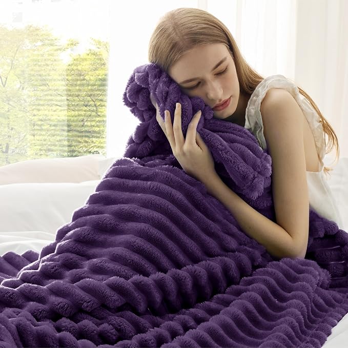 Bedsure Soft Purple Throw Blanket - Image 4