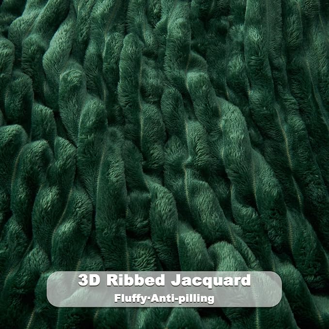 NEWCOSPLAY Fleece Ribbed Cozy Queen Blanket - Image 5