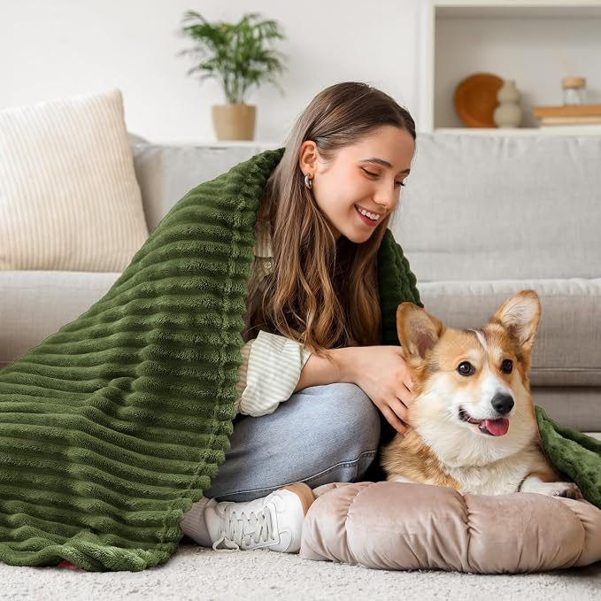 BEDELITE 3D Ribbed Jacquard Moss Fleece Throw Blanket - Image 6