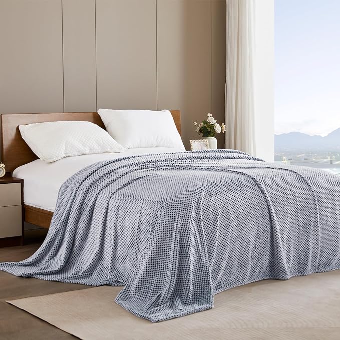 Exclusivo Mezcla Soft Waffle Fleece Bed Blanket Queen Size, Heather Navy | - Image 3