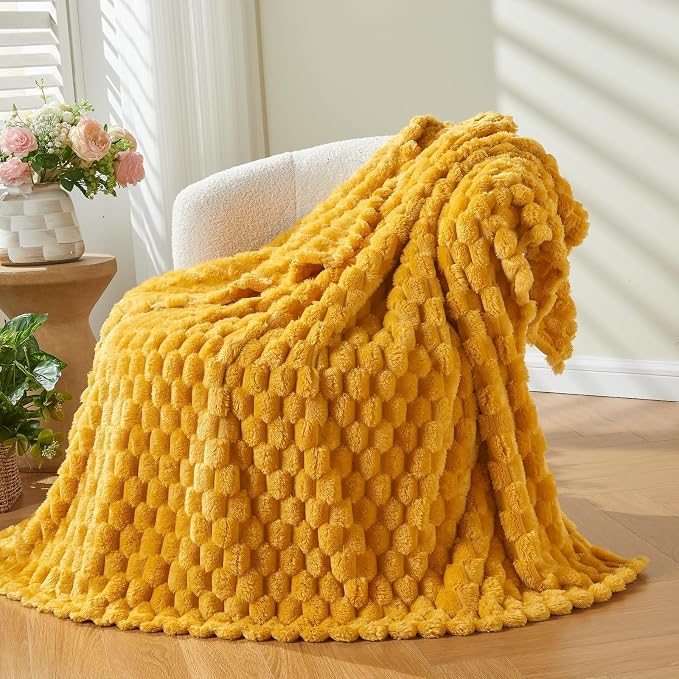 NEWCOSPLAY Fleece Clouds Cozy Queen Blanket - Image 7