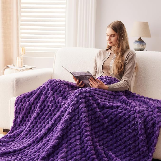 NEWCOSPLAY Fleece Clouds Cozy Queen Blanket - Image 3