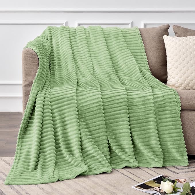 BEDELITE 3D Ribbed Apple Green Fleece Twin Blanket - Image 2