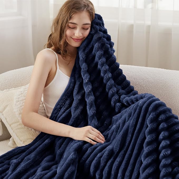 Bedsure Soft Navy Blue Throw Blanket - Image 4