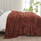 NEWCOSPLAY Fleece Ribbed Cozy Queen Blanket - Image 4