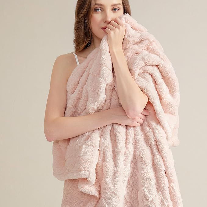 Bedsure GentleSoft Blankets Queen Size by Unknown