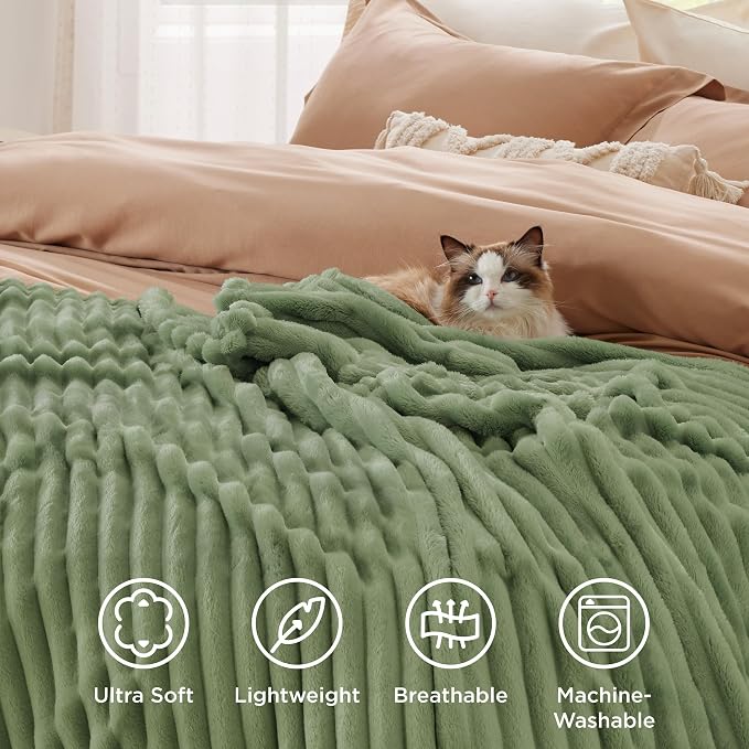 Bedsure Soft Twin XL Blanket for Bed Dorm Reseda Green 66"x90" | Birthday Gifts - Image 5