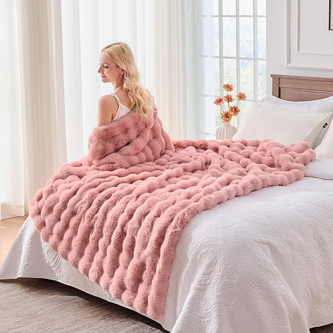BENVWE Faux Fur Throw Blanket for Couch - Image 4