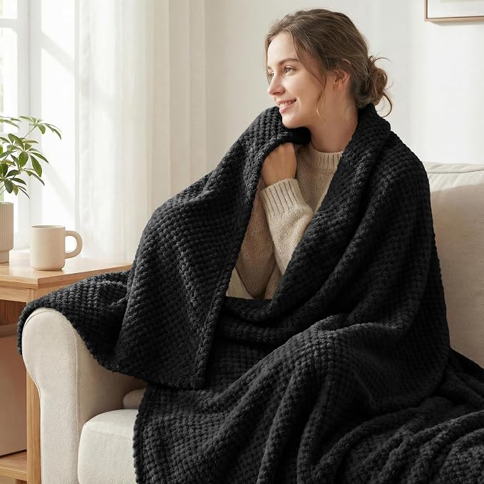 Exclusivo Mezcla Large Waffle Fleece Throw Blanket - Image 2