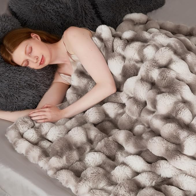 Luxury 1000GSM Rabbit Faux Fur Blanket, Super Heavy Warm Cozy Brown Blankets - Image 3