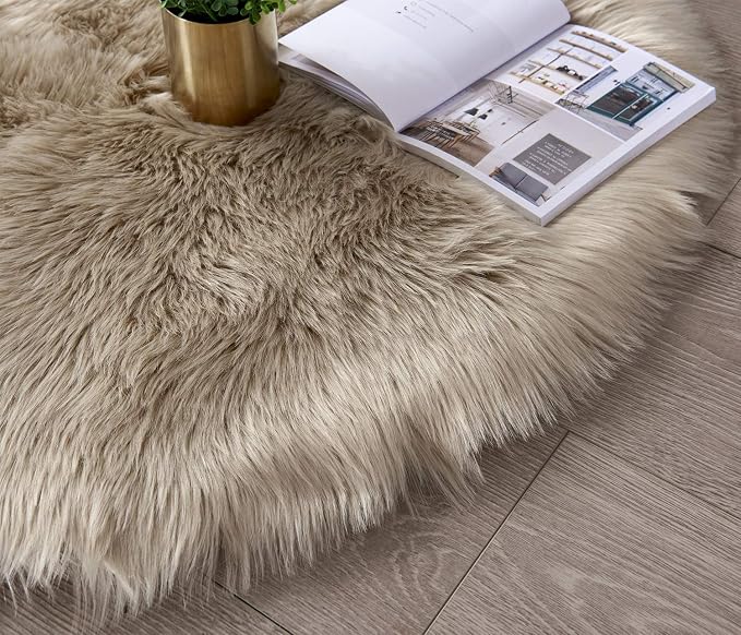 SERISSA 3x3 Fluffy Beige Round Faux Fur Area Rug - Image 5