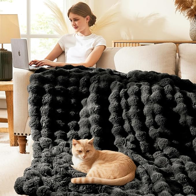 L'AGRATY Faux Rabbit Fur Throw Blanket by LAGRATY