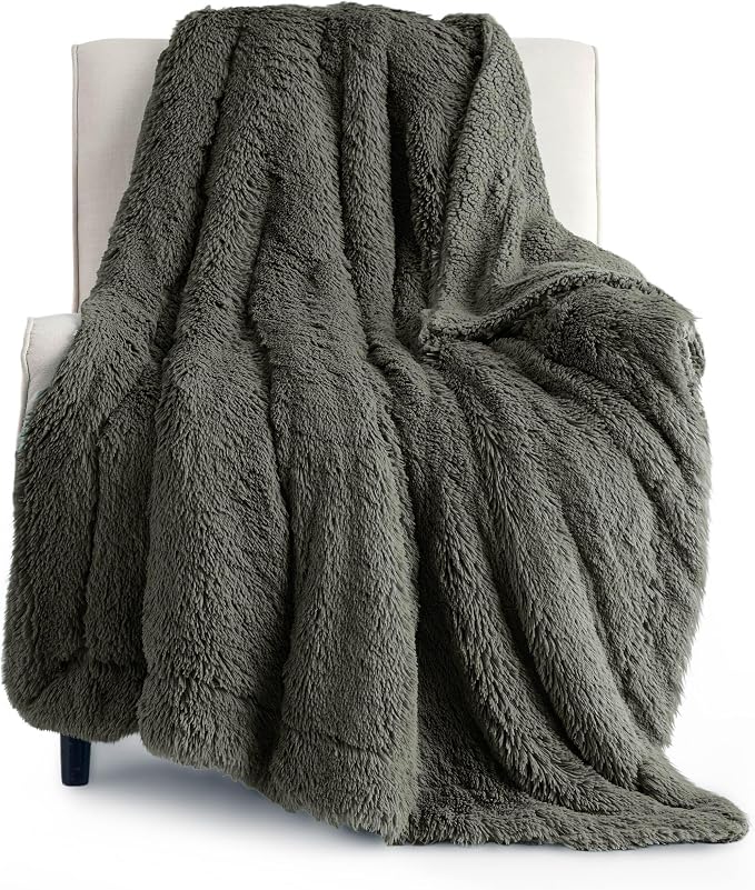 Bedsure GentleSoft Fuzzy Sherpa Faux Fur Twin Blanket Olive Green Cozy Gifts by Unknown