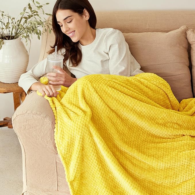 Exclusivo Mezcla Soft Waffle Fleece Bed Blanket Queen Size, Cozy Flannel - Image 2