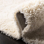 SAFAVIEH California Shag Collection Area Rug - Image 3