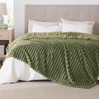 Bedsure Soft Queen Size Blanket - Image 3
