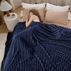 Bedsure Full Size Fleece Blankets - Image 5