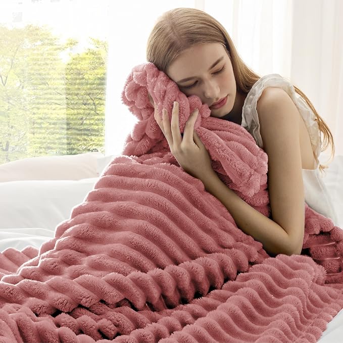 Bedsure Soft Twin XL Blanket for Bed Dorm Dusty Pink 66"x90" | Birthday Gifts - Image 4