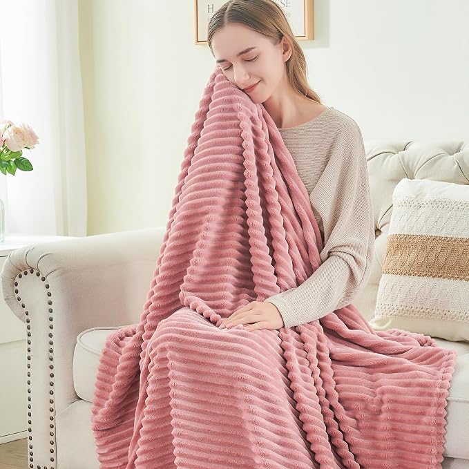BEDELITE 3D Ribbed Jacquard Pink King Size Blankets - Image 3
