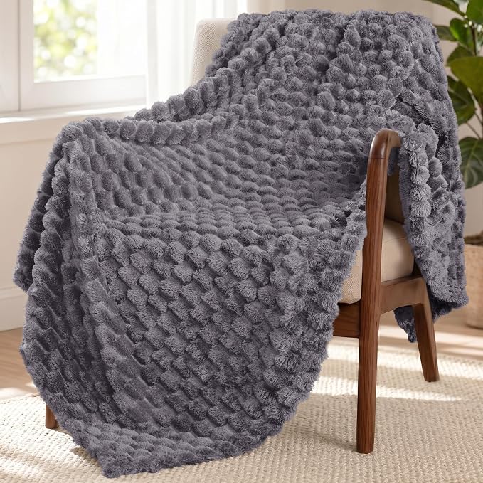 Exclusivo Mezcla Large 3D Fleece Throw Blanket by ExclusivoMezcla