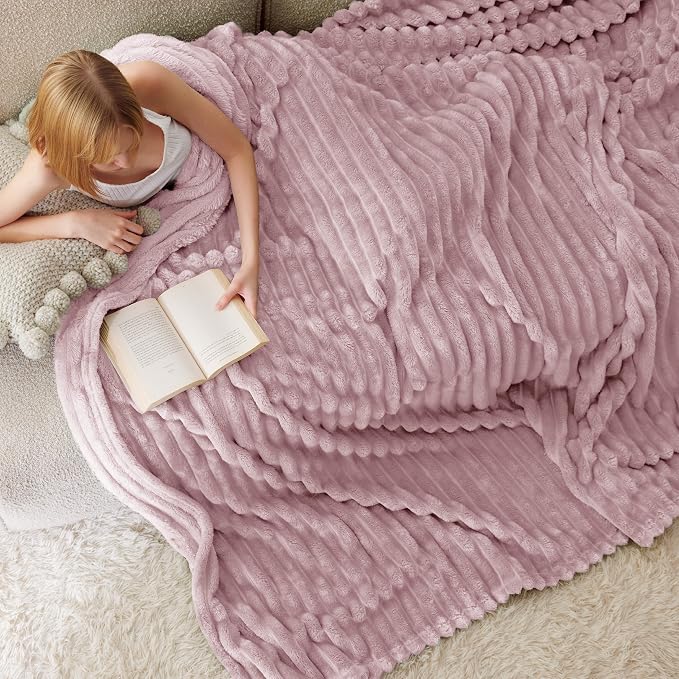 Bedsure Soft Full Size Fleece Blankets - Image 4