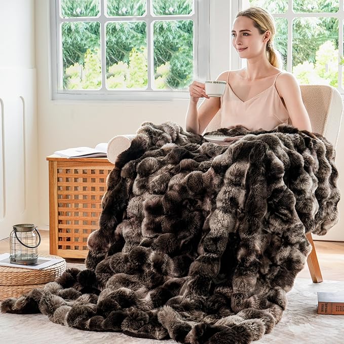 BENVWE Fluffy Faux Fur Throw Blanket - Image 7