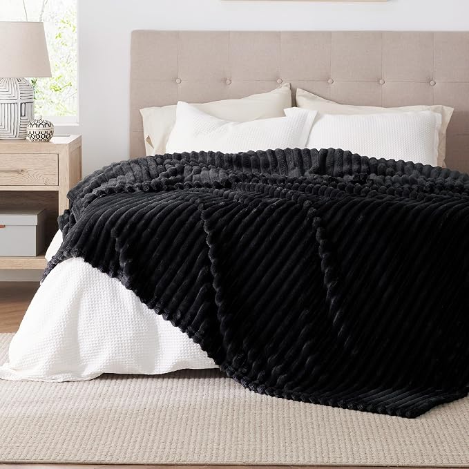 Bedsure Soft Full Size Fleece Blankets - Image 8