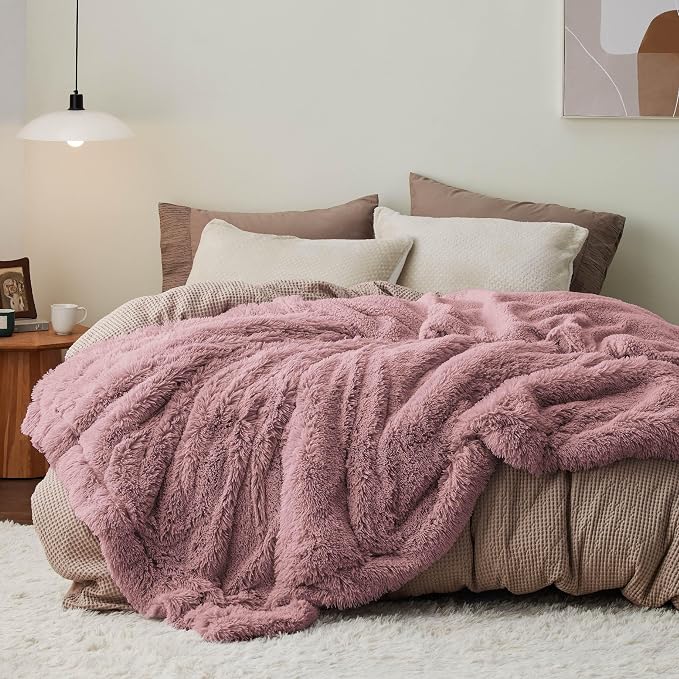 Bedsure GentleSoft Fluffy Dusty Pink King Size Blanket by Unknown