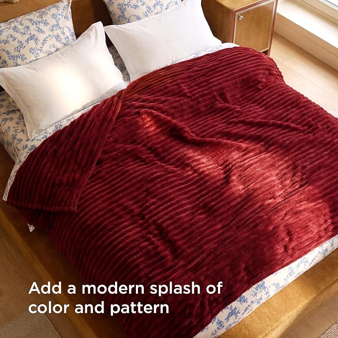 Bedsure Soft Full Size Fleece Blankets - Image 3