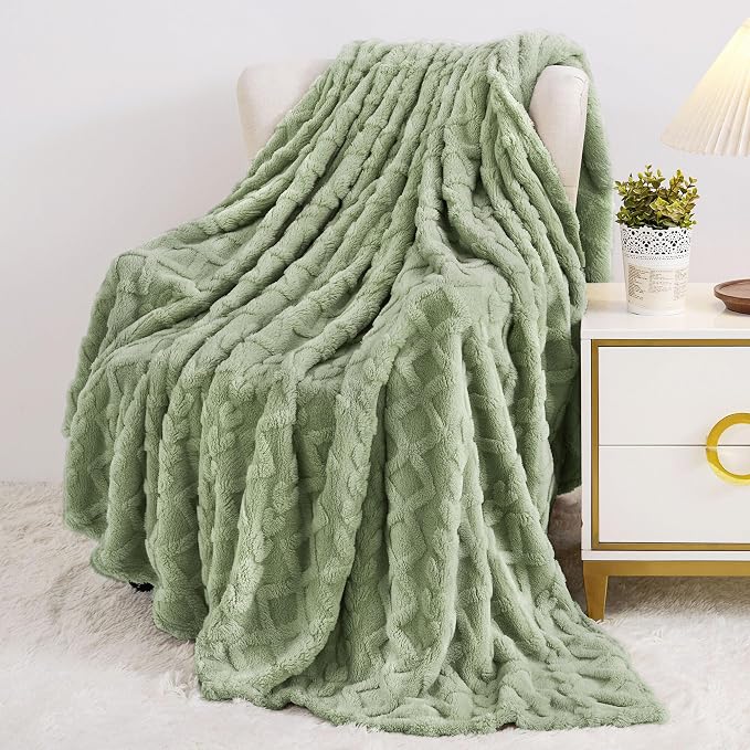 Aganear Fleece Throw Blanket for Couch Sofa 60"x80" Sage Green | Lightweight - Image 3
