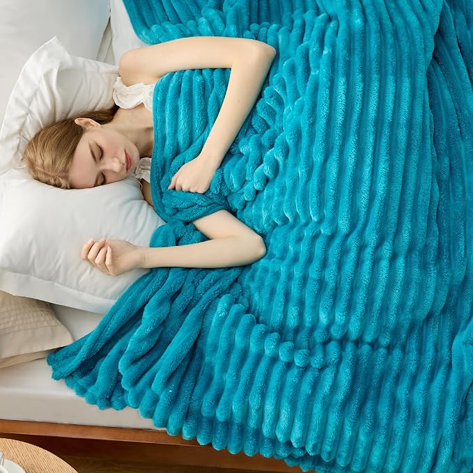 Bedsure Soft Queen Size Blanket - Image 4