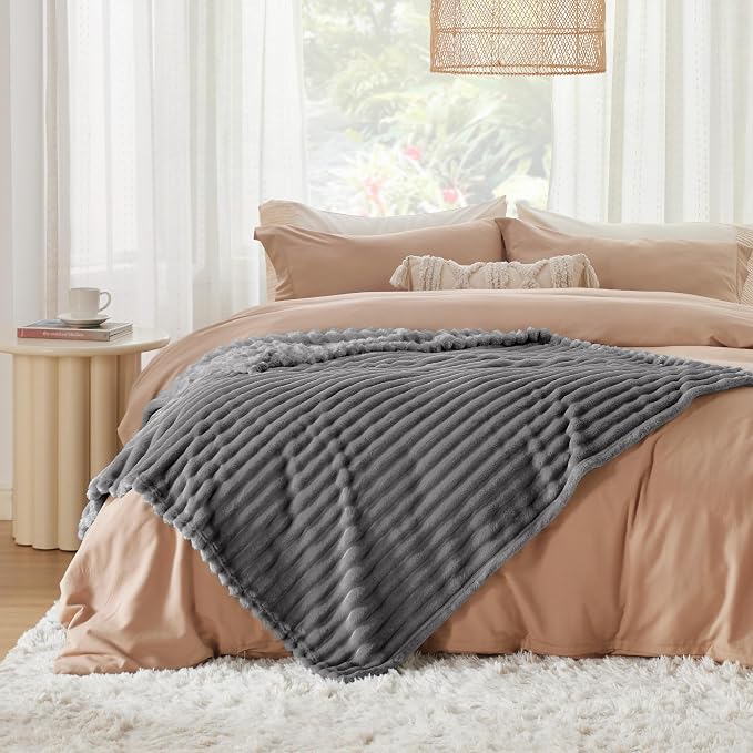 Bedsure Soft Throw Blanket for Couch Decor Gifts Frost Gray 50"x60" | Birthday - Image 7