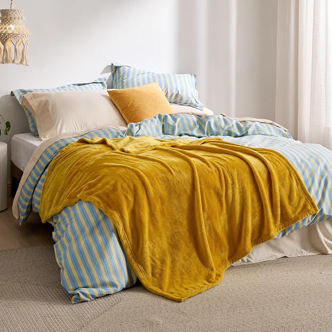 Bedsure GentleSoft Gold Fleece Throw Blanket - Image 6