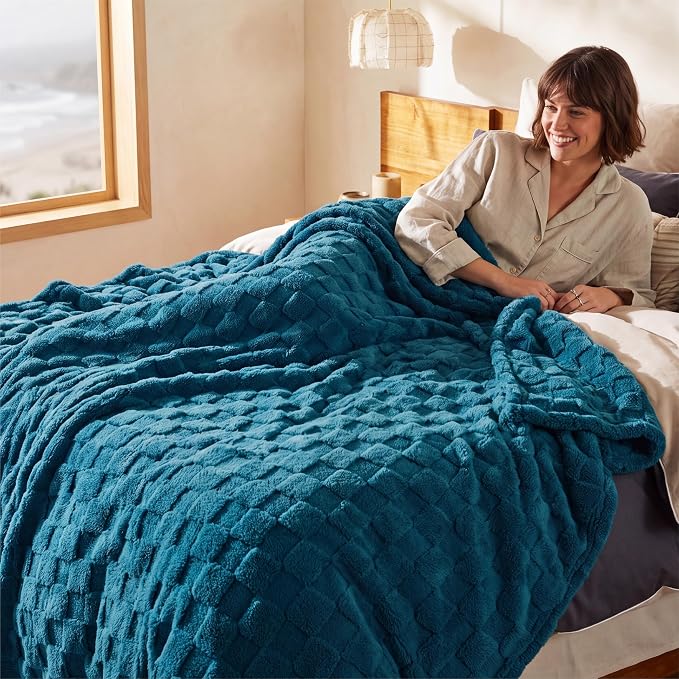 Bedsure GentleSoft Blankets Queen Size - Image 8