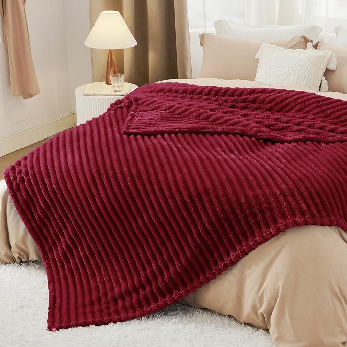 Bedsure Soft Full Size Fleece Blankets - Image 5
