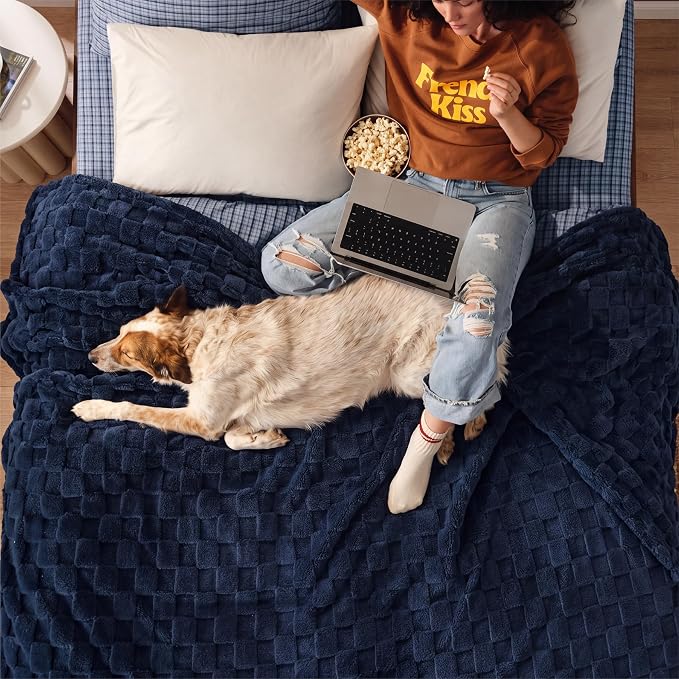 Bedsure GentleSoft King Size Blanket - Image 9