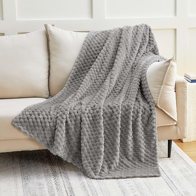 EXQ Home Fleece Throw Blanket for Couch or Bed - Image 3